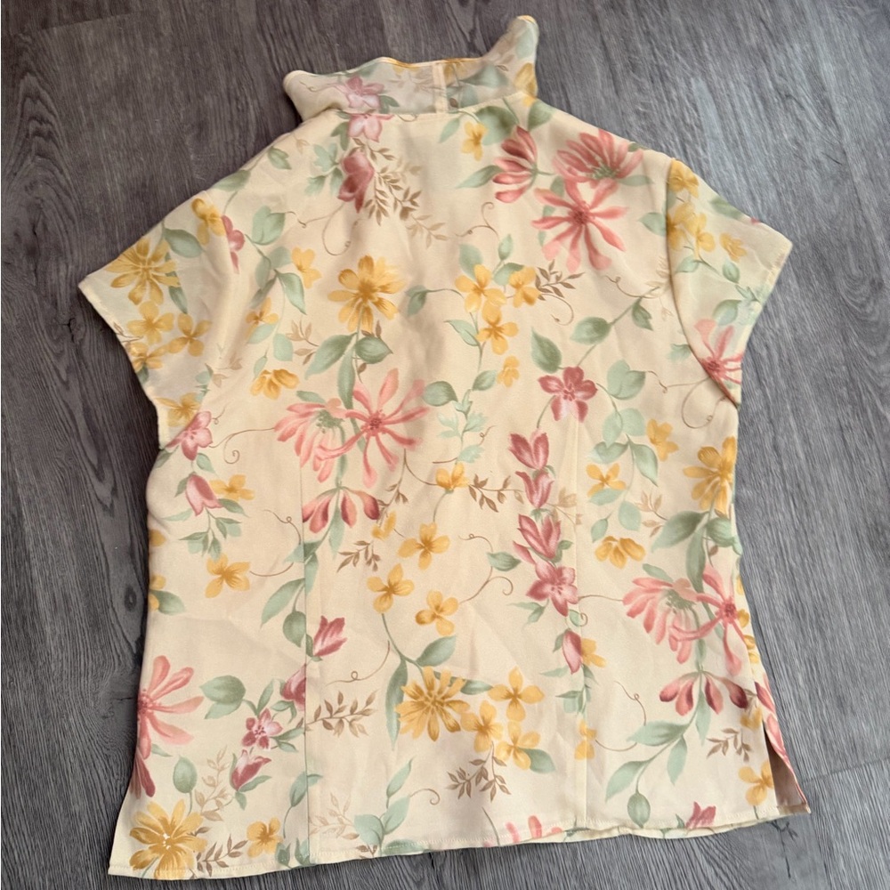 ❌SOLD❌Laura Scott Floral Print Blouse 8P tan red green yellow chiffon ruffle - Picture 5 of 5